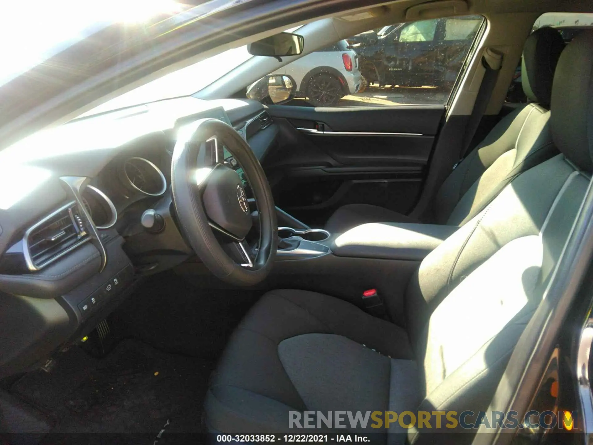 5 fotografías del automóvil dañado 4T1C11AK6MU541631 TOYOTA CAMRY 2021