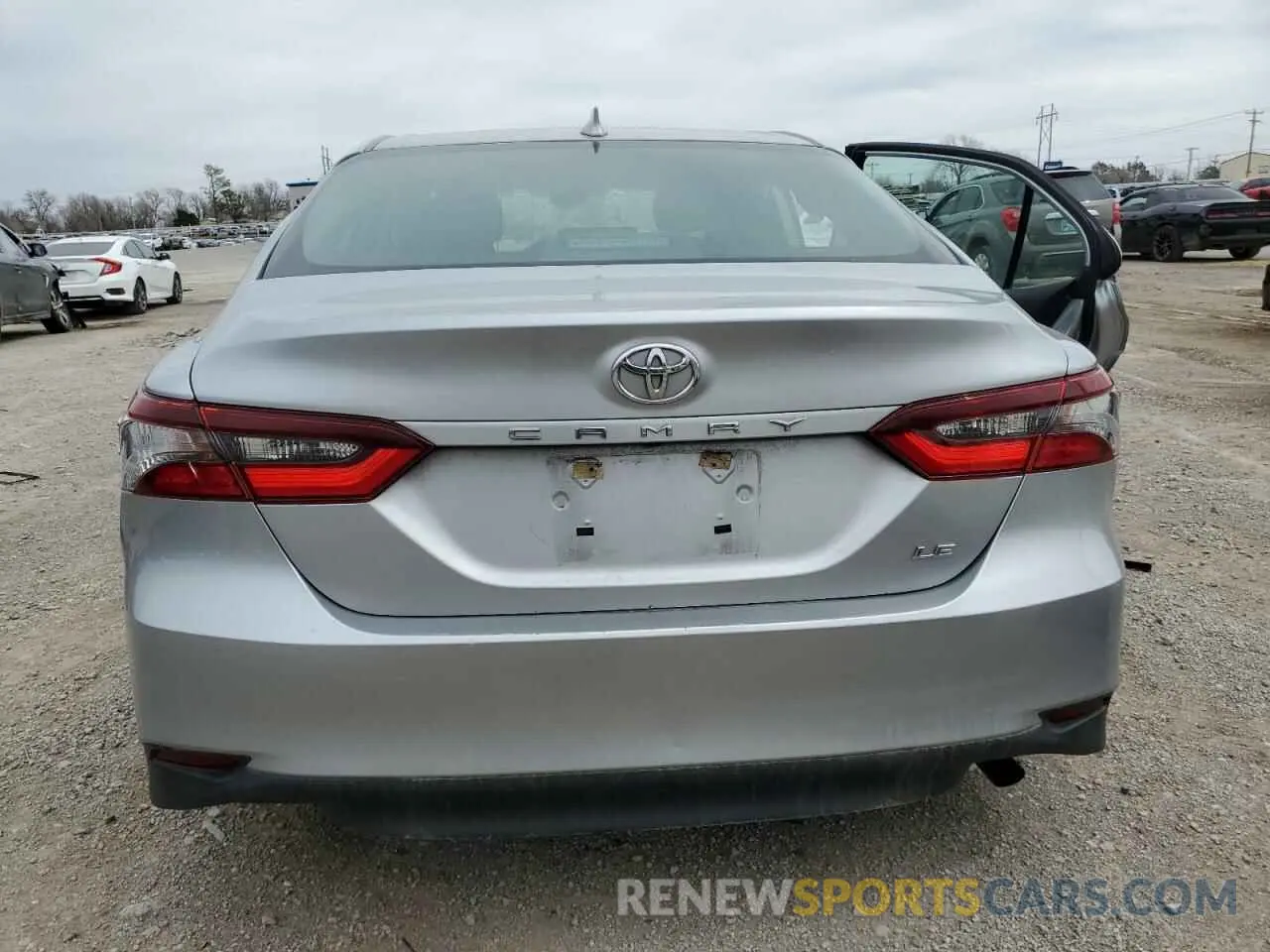 6 fotografías del automóvil dañado 4T1C11AK6MU562687 TOYOTA CAMRY 2021