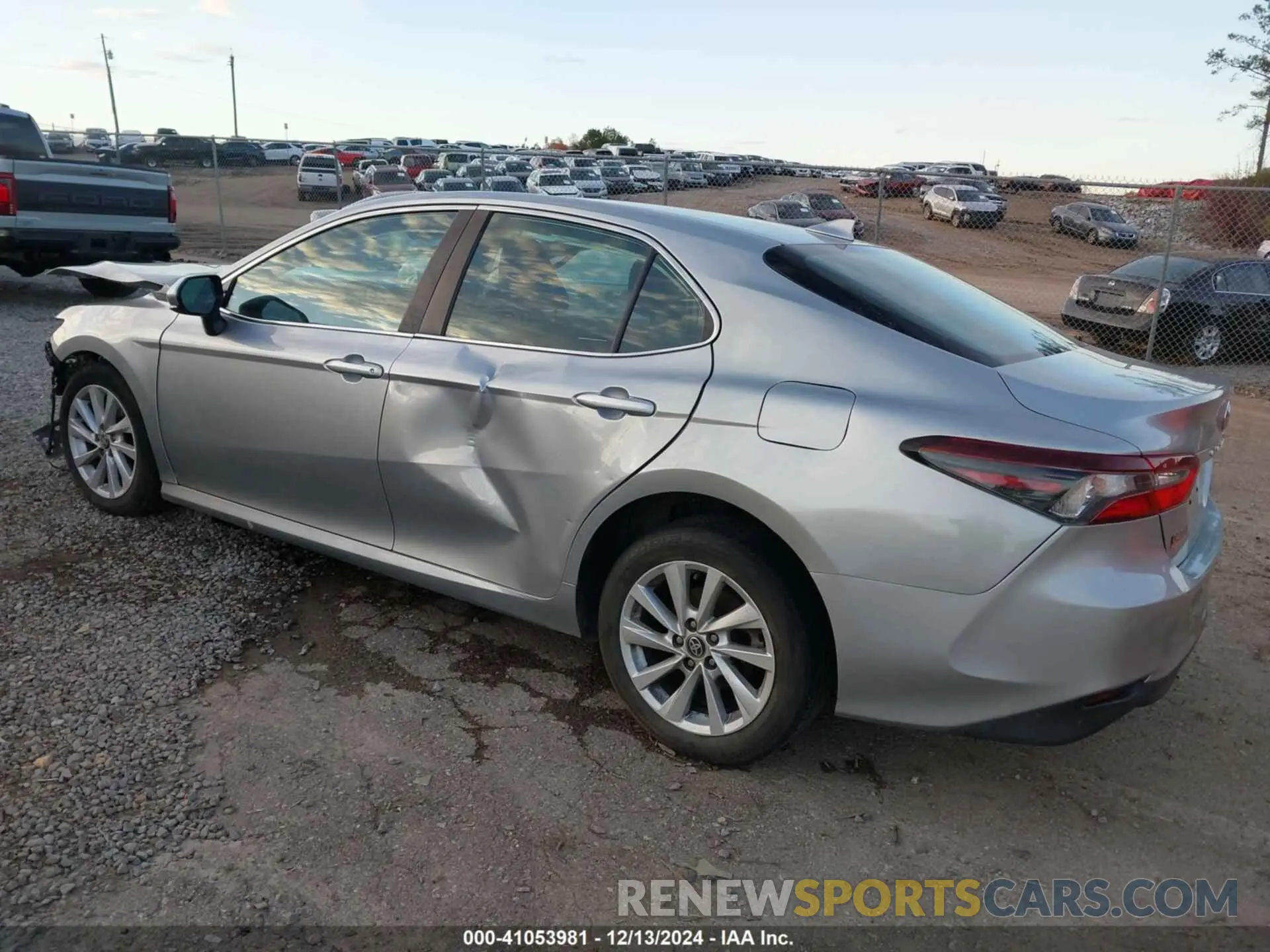 3 fotografías del automóvil dañado 4T1C11AK6MU579389 TOYOTA CAMRY 2021