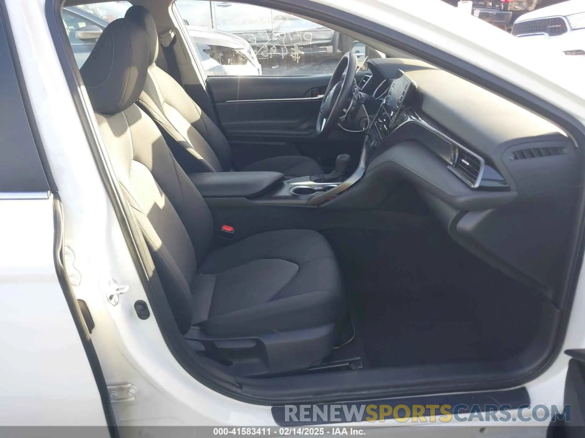 5 fotografías del automóvil dañado 4T1C11AK6MU589470 TOYOTA CAMRY 2021