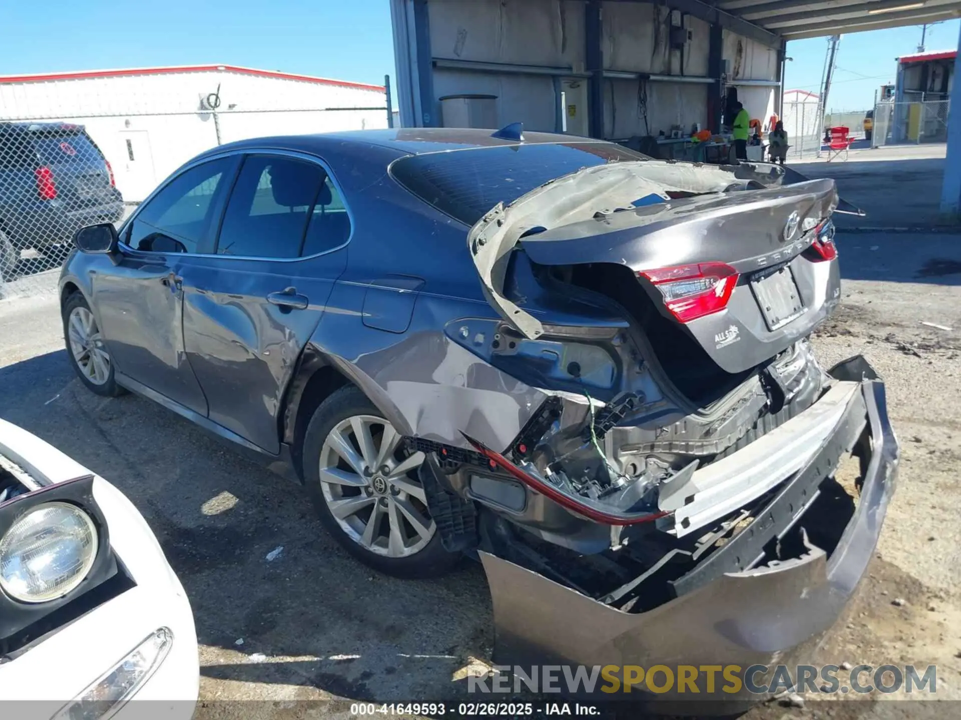 3 fotografías del automóvil dañado 4T1C11AK6MU600323 TOYOTA CAMRY 2021
