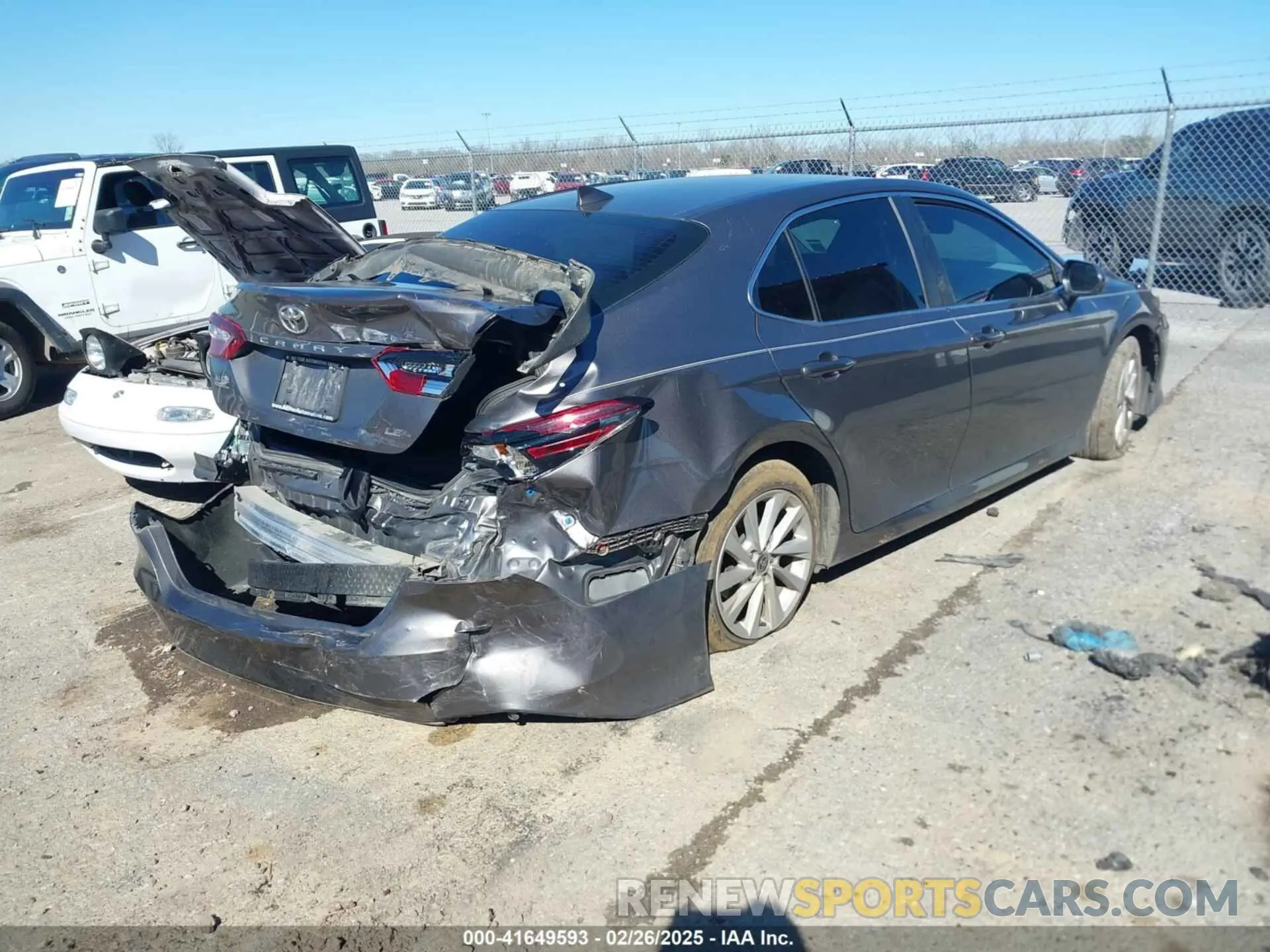4 fotografías del automóvil dañado 4T1C11AK6MU600323 TOYOTA CAMRY 2021