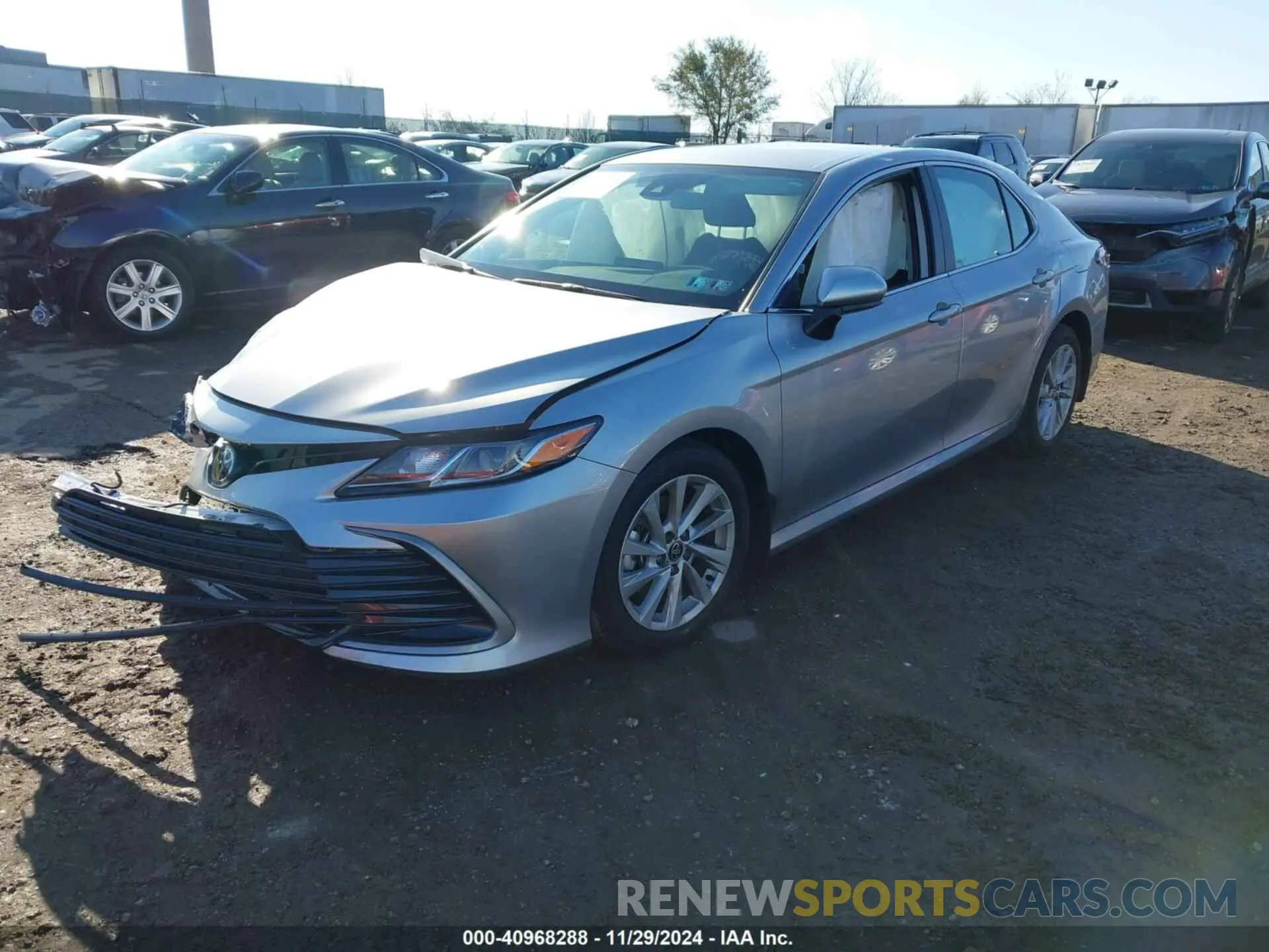2 fotografías del automóvil dañado 4T1C11AK6MU611127 TOYOTA CAMRY 2021