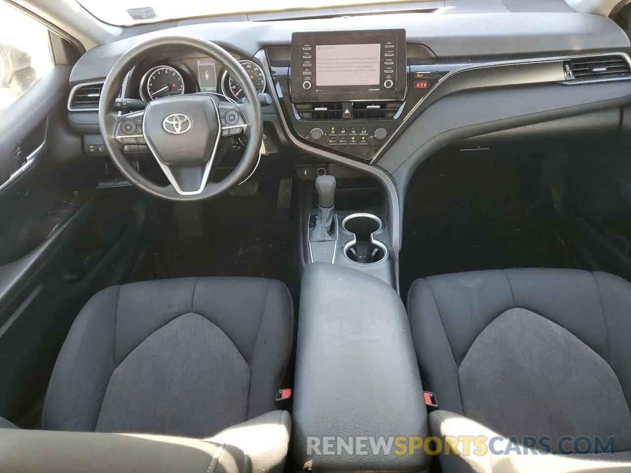 8 fotografías del automóvil dañado 4T1C11AK7MU465109 TOYOTA CAMRY 2021