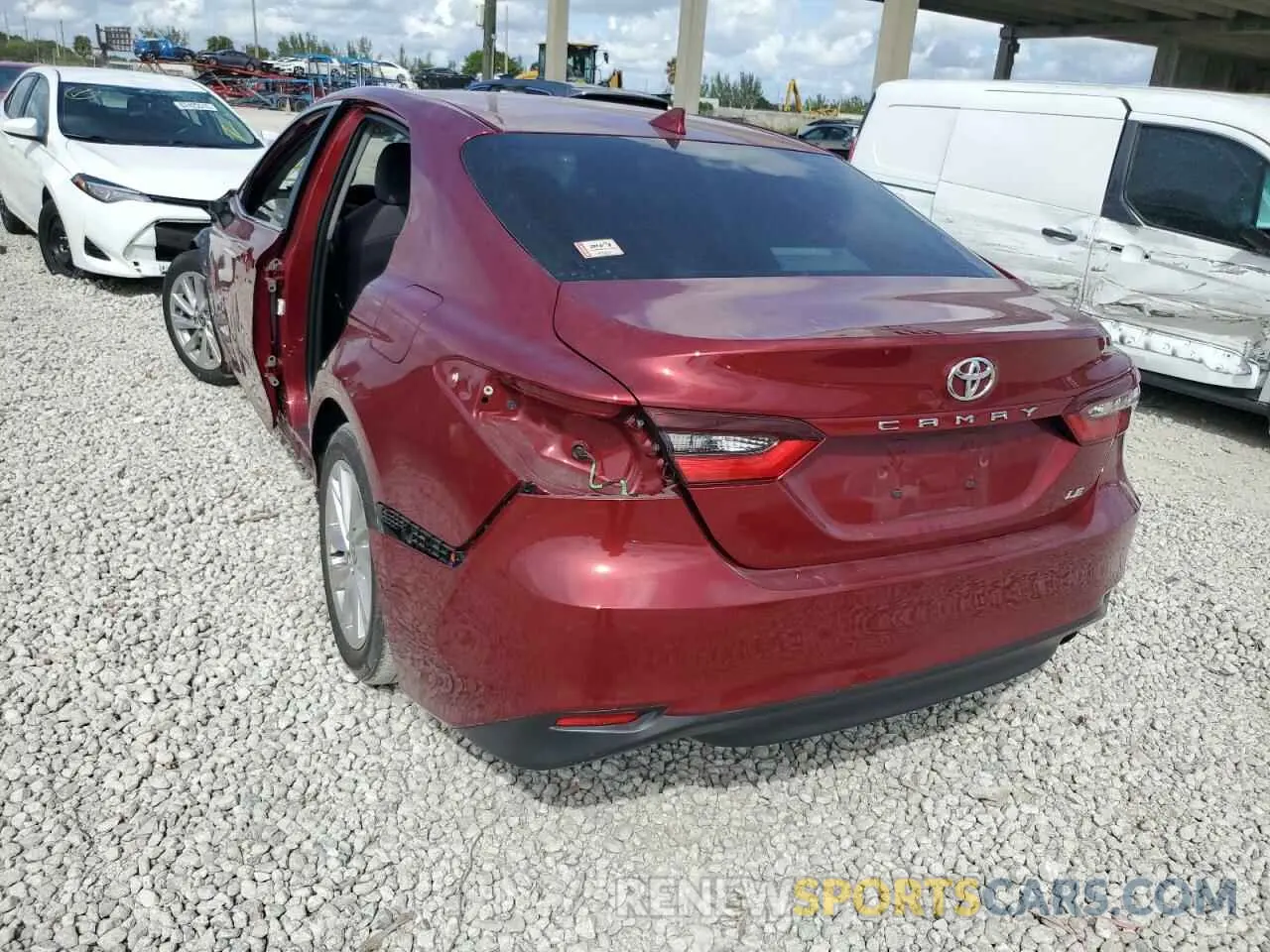 3 fotografías del automóvil dañado 4T1C11AK7MU546109 TOYOTA CAMRY 2021