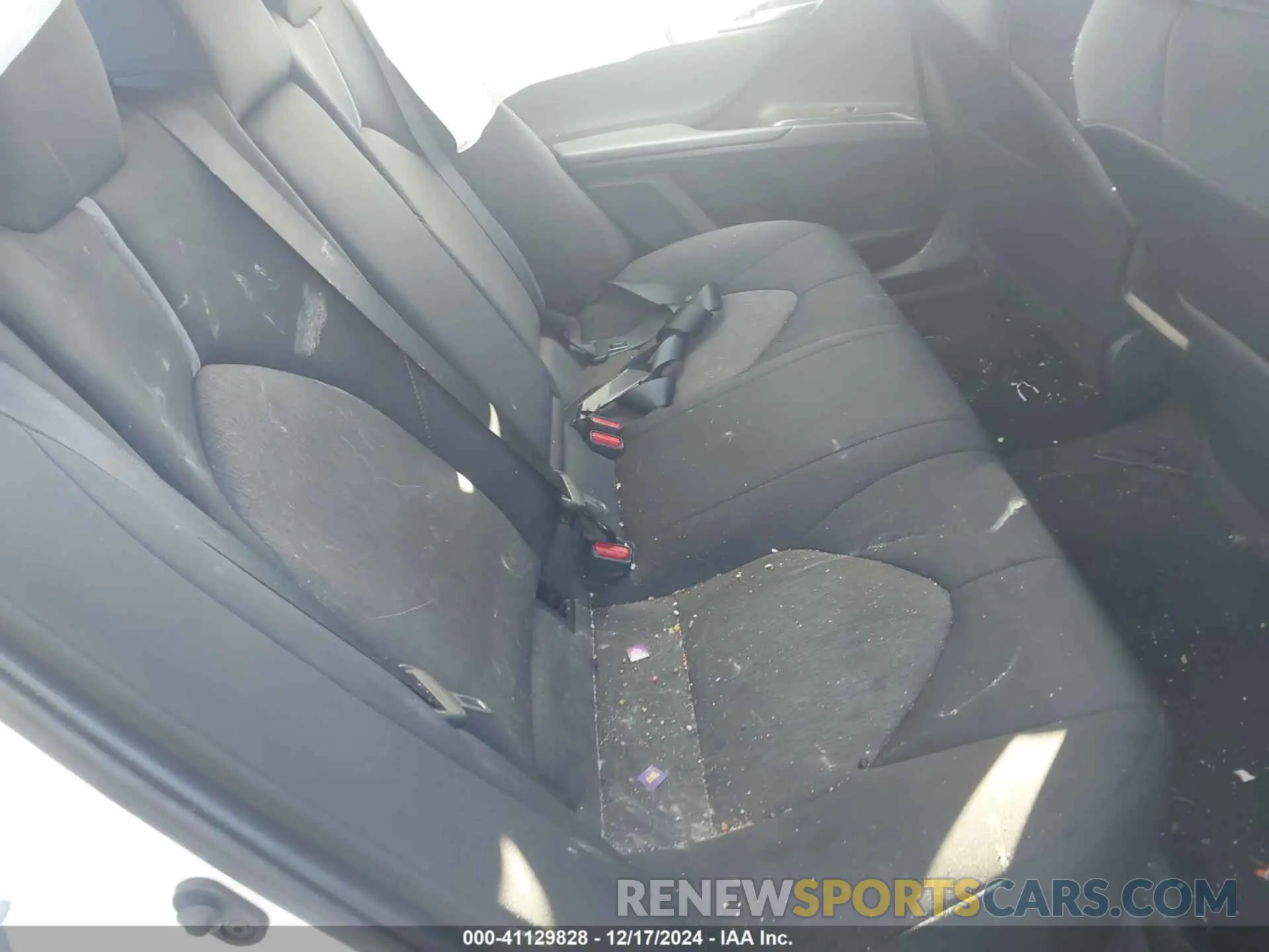 8 fotografías del automóvil dañado 4T1C11AK7MU566716 TOYOTA CAMRY 2021