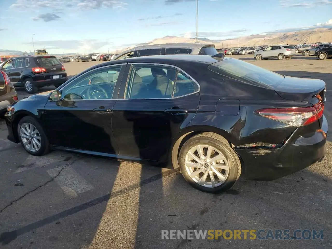 2 fotografías del automóvil dañado 4T1C11AK8MU431955 TOYOTA CAMRY 2021
