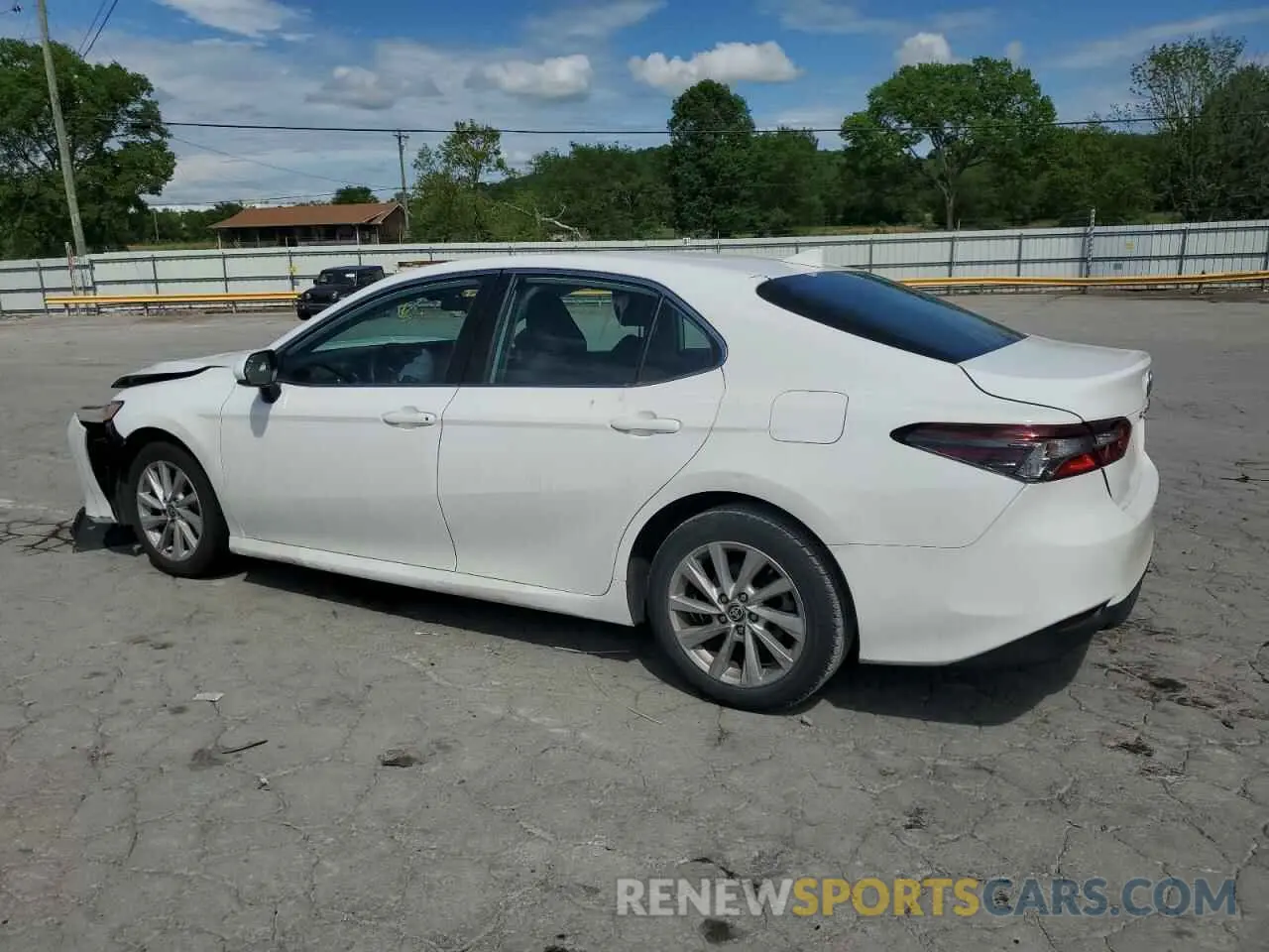2 fotografías del automóvil dañado 4T1C11AK8MU440137 TOYOTA CAMRY 2021