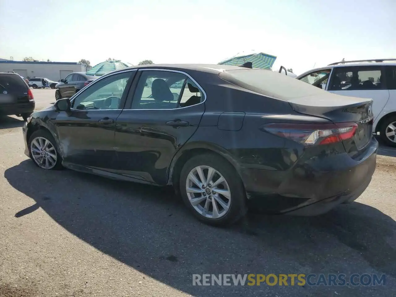 2 fotografías del automóvil dañado 4T1C11AK8MU536415 TOYOTA CAMRY 2021