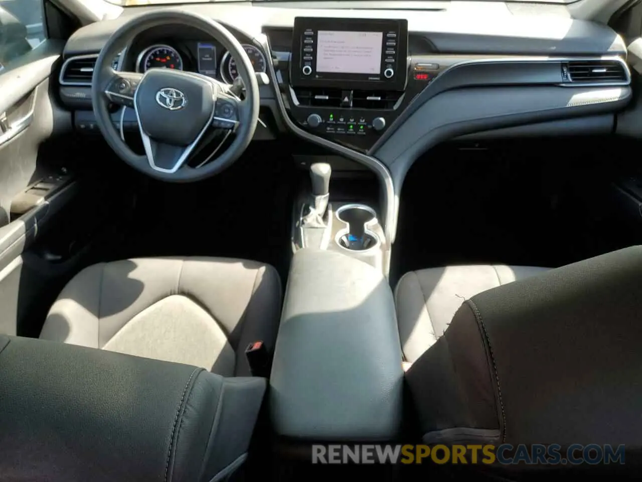 8 fotografías del automóvil dañado 4T1C11AK8MU536415 TOYOTA CAMRY 2021