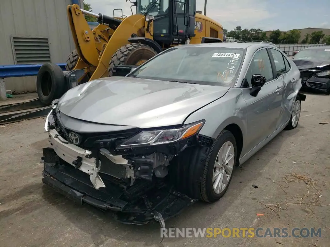 2 fotografías del automóvil dañado 4T1C11AK8MU553120 TOYOTA CAMRY 2021