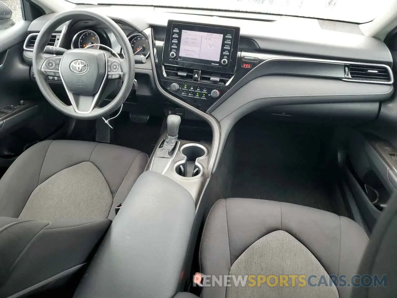 8 fotografías del automóvil dañado 4T1C11AK9MU456461 TOYOTA CAMRY 2021