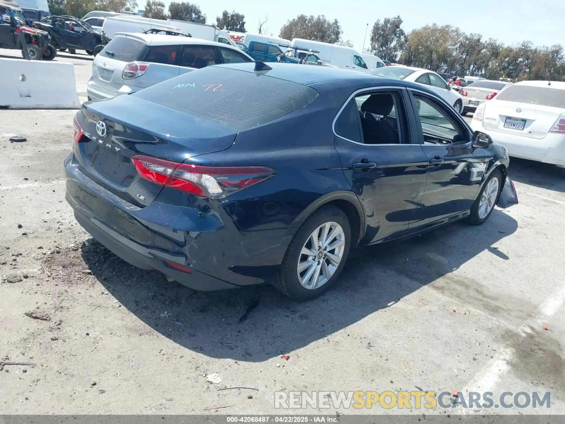 4 fotografías del automóvil dañado 4T1C11AK9MU564529 TOYOTA CAMRY 2021