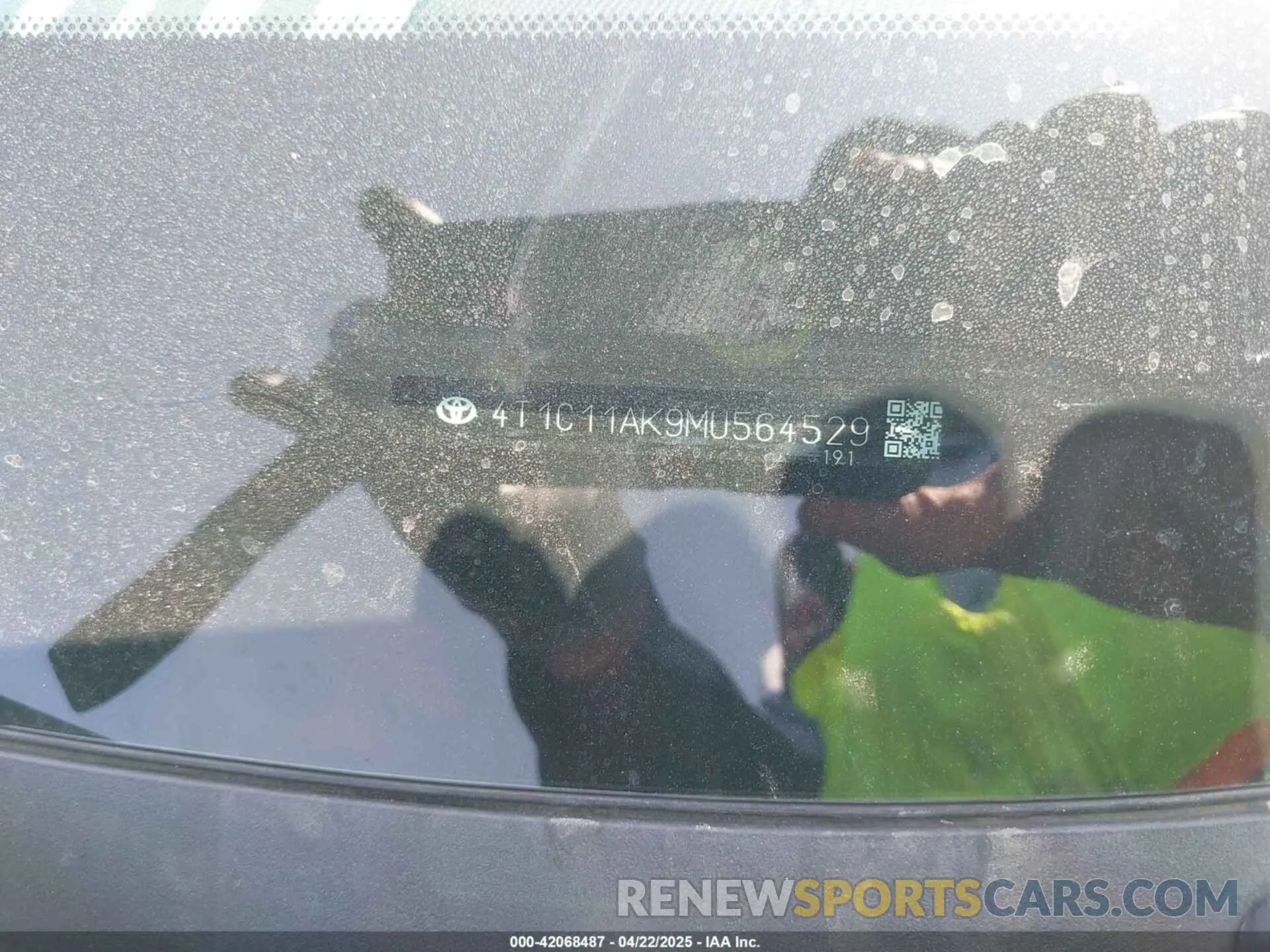 9 fotografías del automóvil dañado 4T1C11AK9MU564529 TOYOTA CAMRY 2021