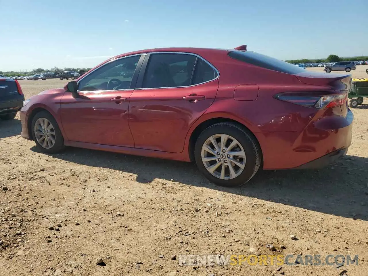 2 fotografías del automóvil dañado 4T1C11AK9MU599300 TOYOTA CAMRY 2021