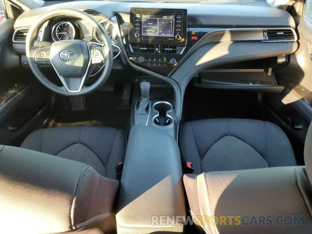 8 fotografías del automóvil dañado 4T1C11AK9MU603166 TOYOTA CAMRY 2021