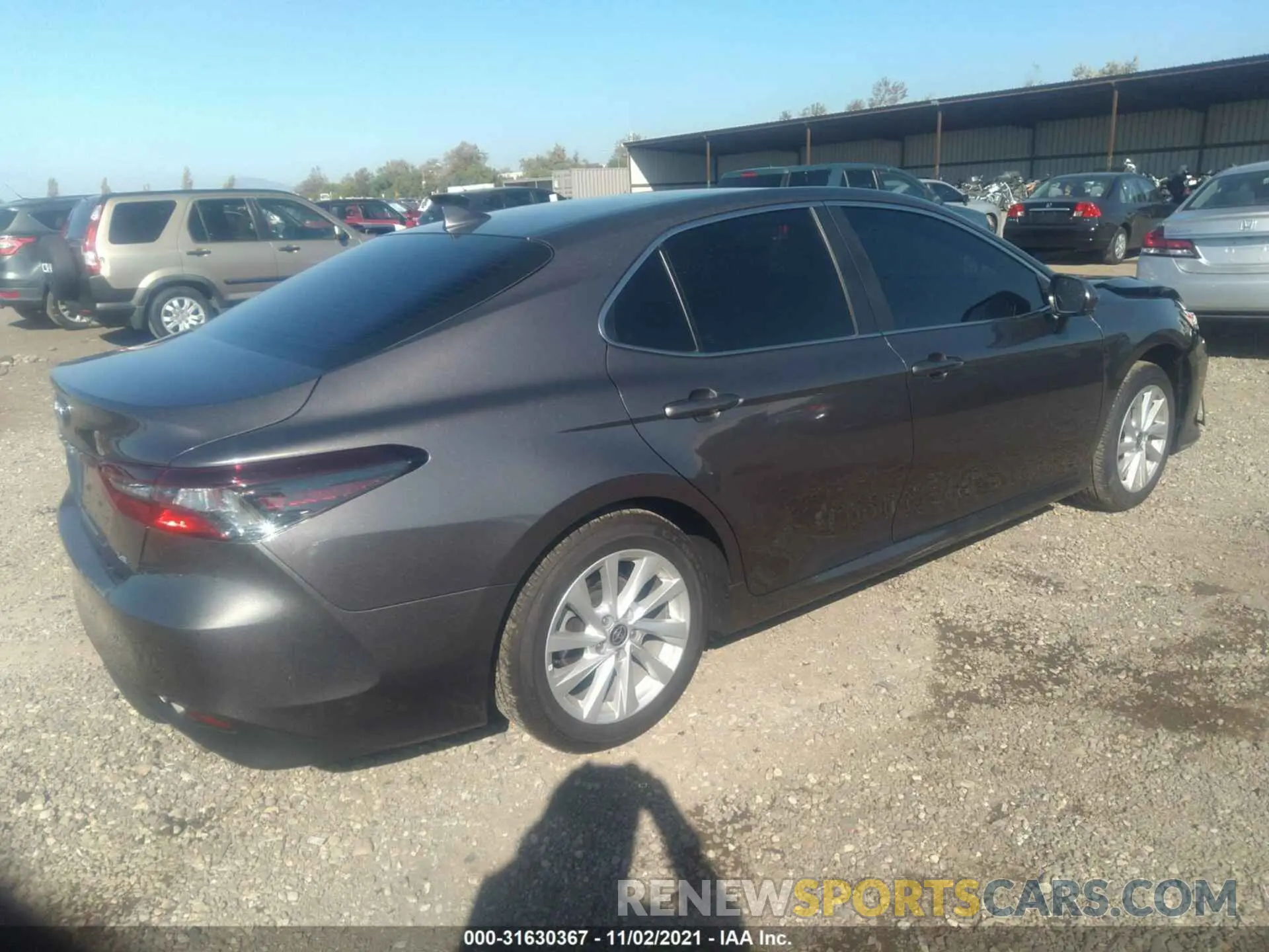 4 fotografías del automóvil dañado 4T1C11AKXMU457246 TOYOTA CAMRY 2021