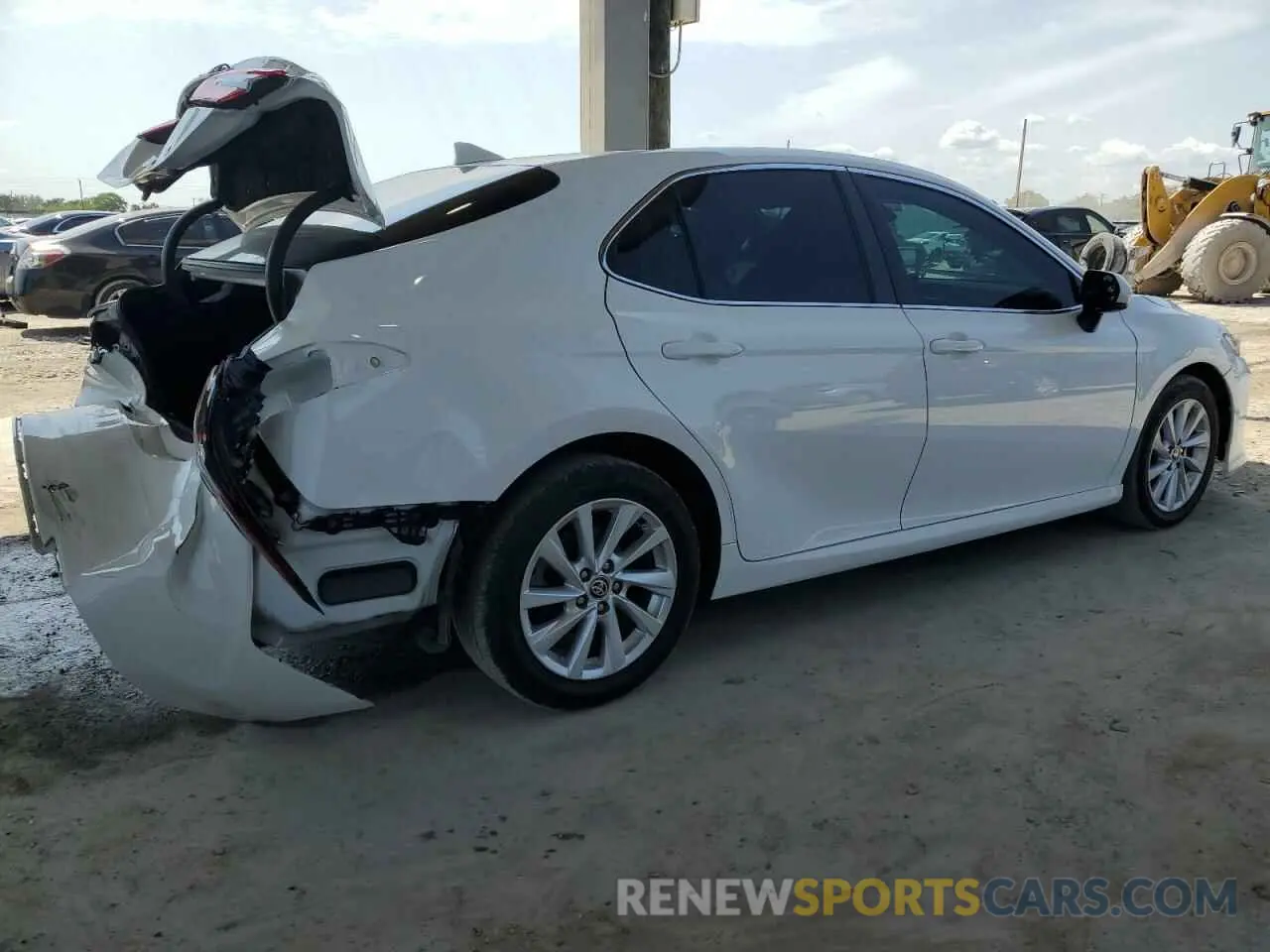 3 fotografías del automóvil dañado 4T1C11AKXMU558982 TOYOTA CAMRY 2021
