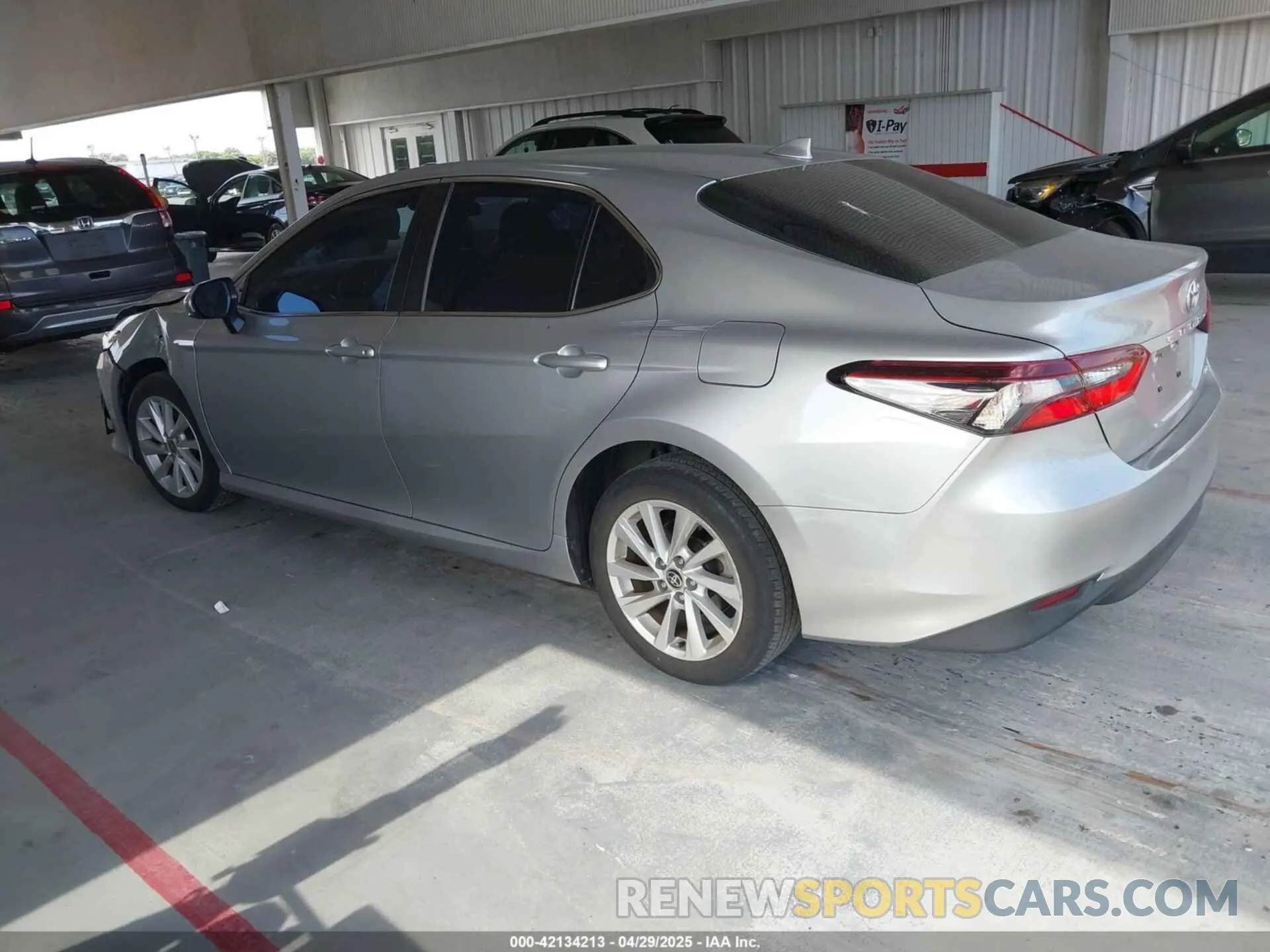 3 fotografías del automóvil dañado 4T1C11AKXMU569254 TOYOTA CAMRY 2021