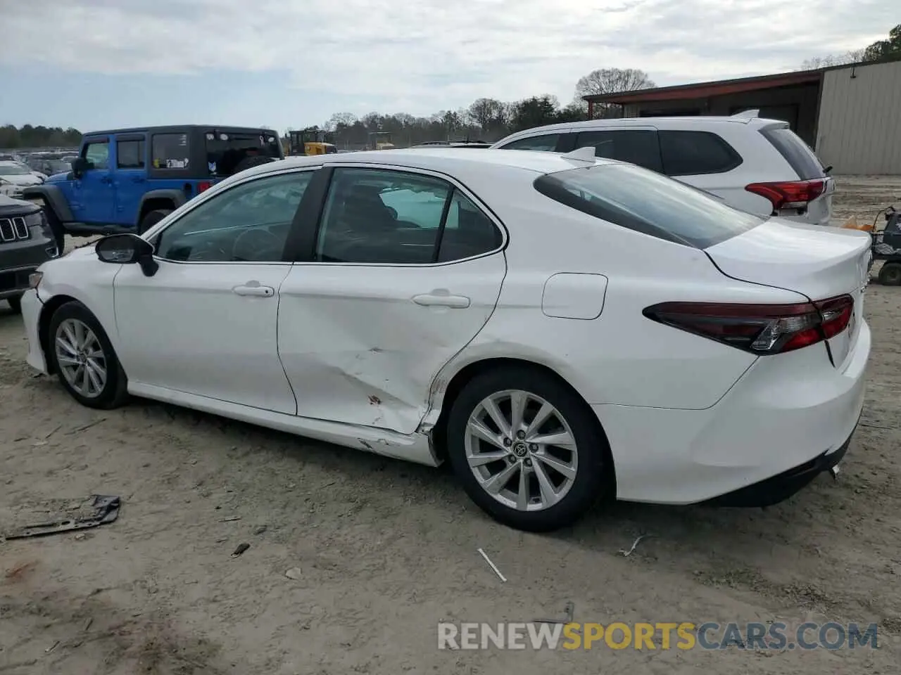 2 fotografías del automóvil dañado 4T1C11AKXMU590010 TOYOTA CAMRY 2021