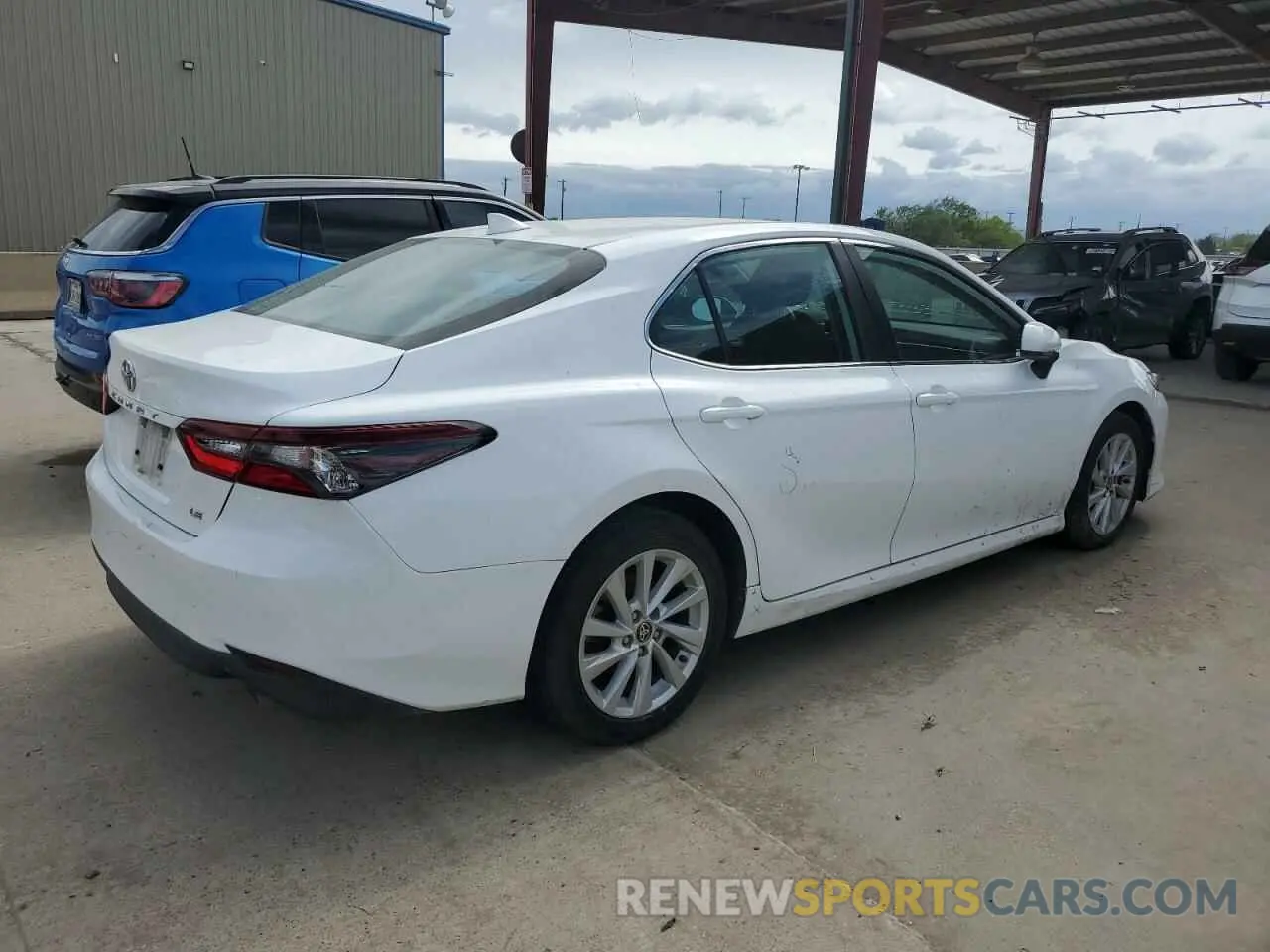 3 fotografías del automóvil dañado 4T1C11AKXMU592775 TOYOTA CAMRY 2021
