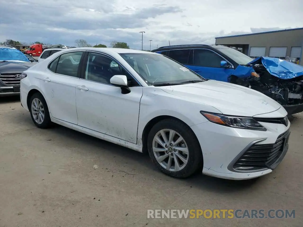 4 fotografías del automóvil dañado 4T1C11AKXMU592775 TOYOTA CAMRY 2021