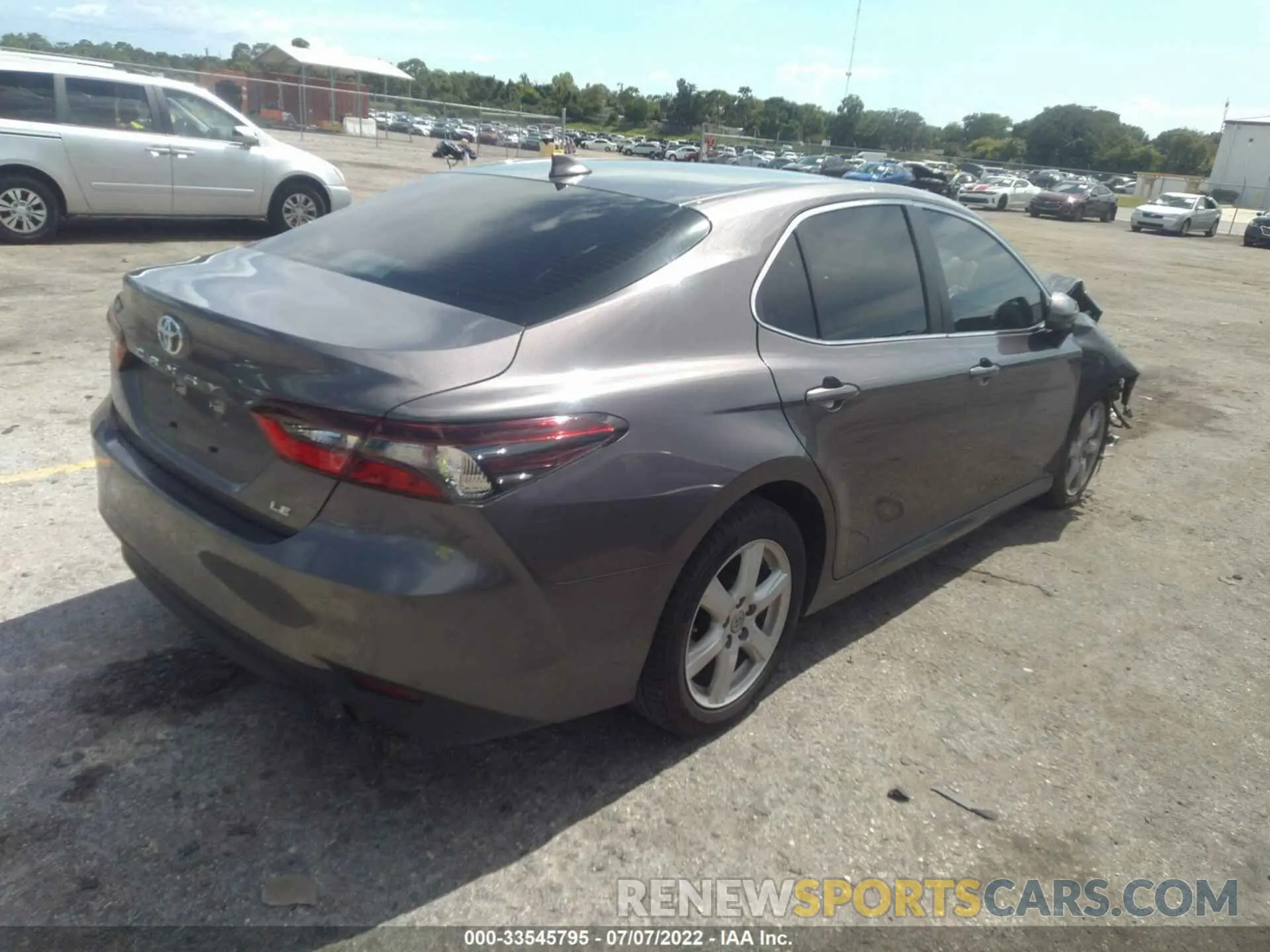 4 fotografías del automóvil dañado 4T1C11AKXMU596650 TOYOTA CAMRY 2021