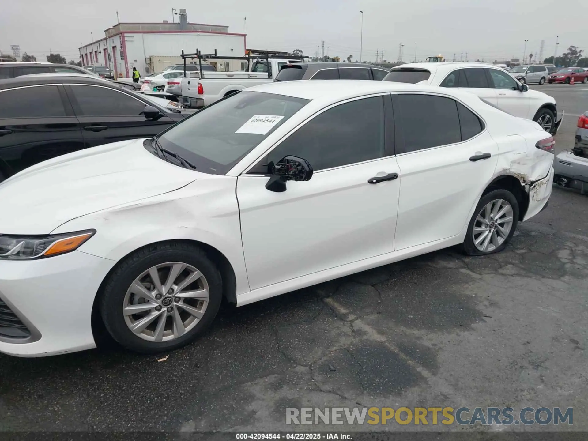 6 fotografías del automóvil dañado 4T1C11AKXMU597300 TOYOTA CAMRY 2021