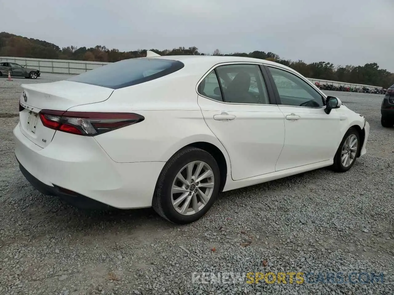 3 fotografías del automóvil dañado 4T1C11AKXMU602141 TOYOTA CAMRY 2021