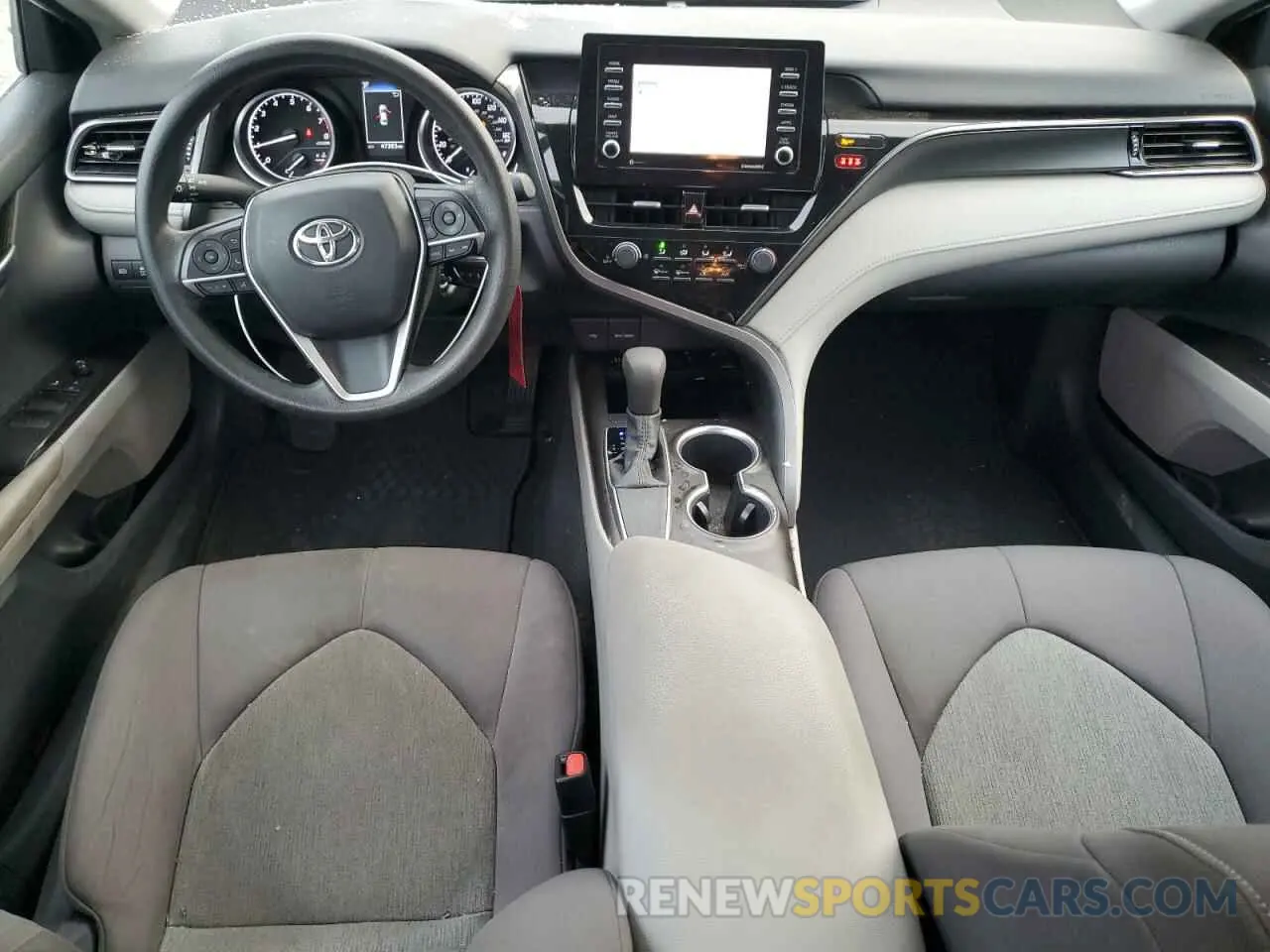 8 fotografías del automóvil dañado 4T1C11AKXMU602141 TOYOTA CAMRY 2021