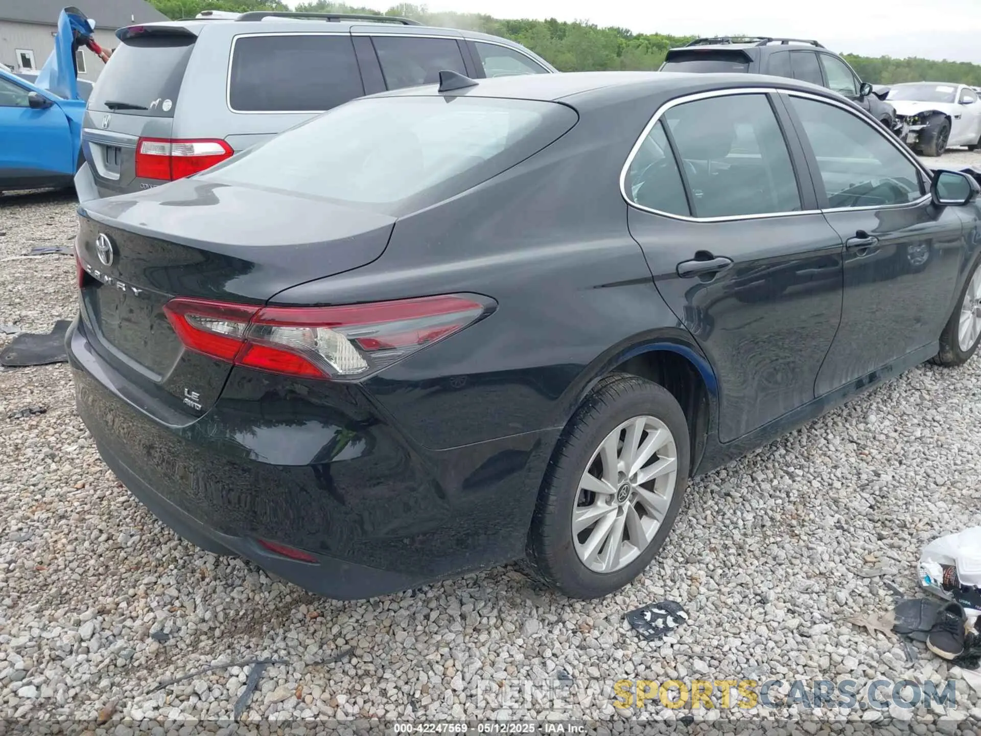 4 fotografías del automóvil dañado 4T1C11BK7MU036762 TOYOTA CAMRY 2021