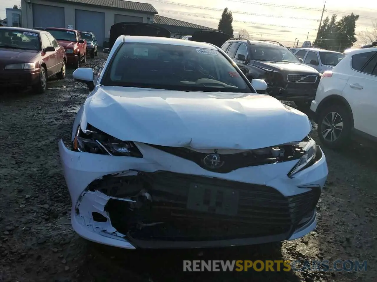 5 fotografías del automóvil dañado 4T1C31AK0MU030247 TOYOTA CAMRY 2021