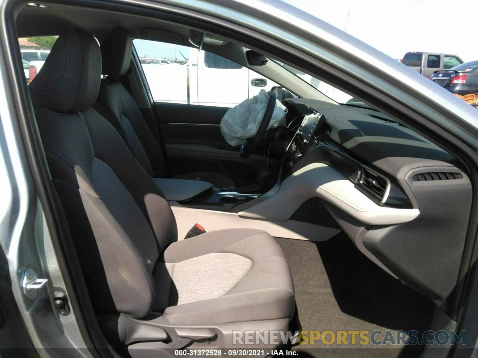 5 fotografías del automóvil dañado 4T1C31AK0MU564297 TOYOTA CAMRY 2021