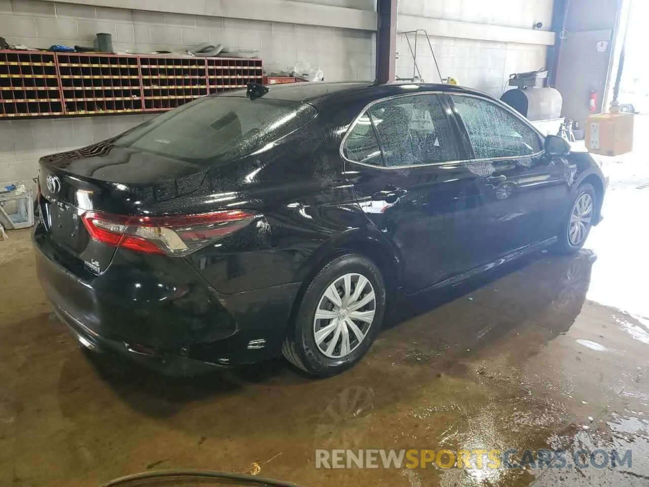 3 fotografías del automóvil dañado 4T1C31AK0MU564512 TOYOTA CAMRY 2021