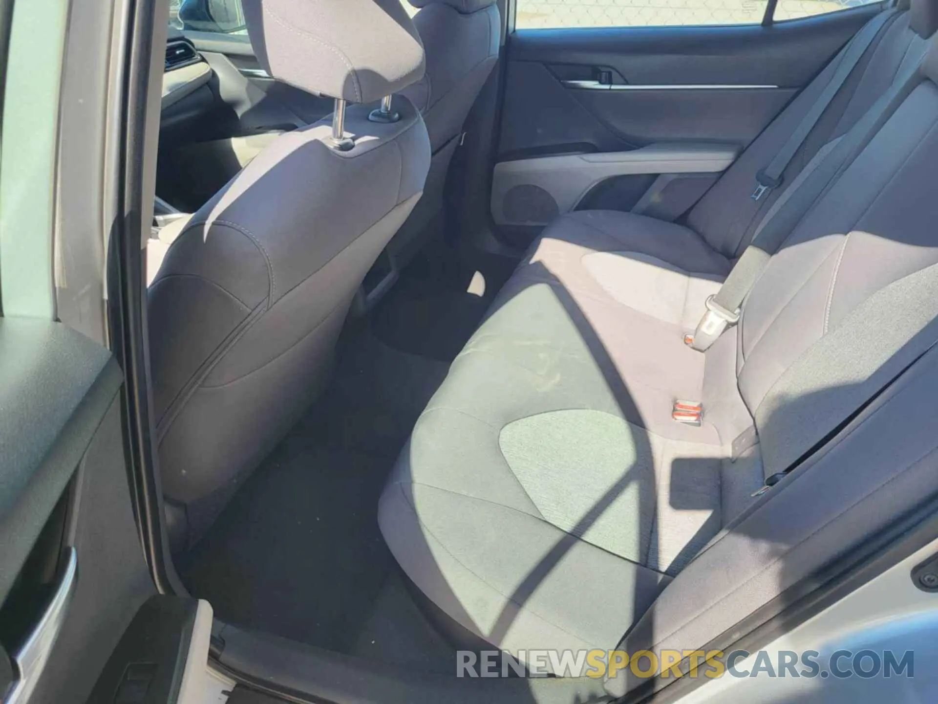 5 fotografías del automóvil dañado 4T1C31AK1MU021198 TOYOTA CAMRY 2021