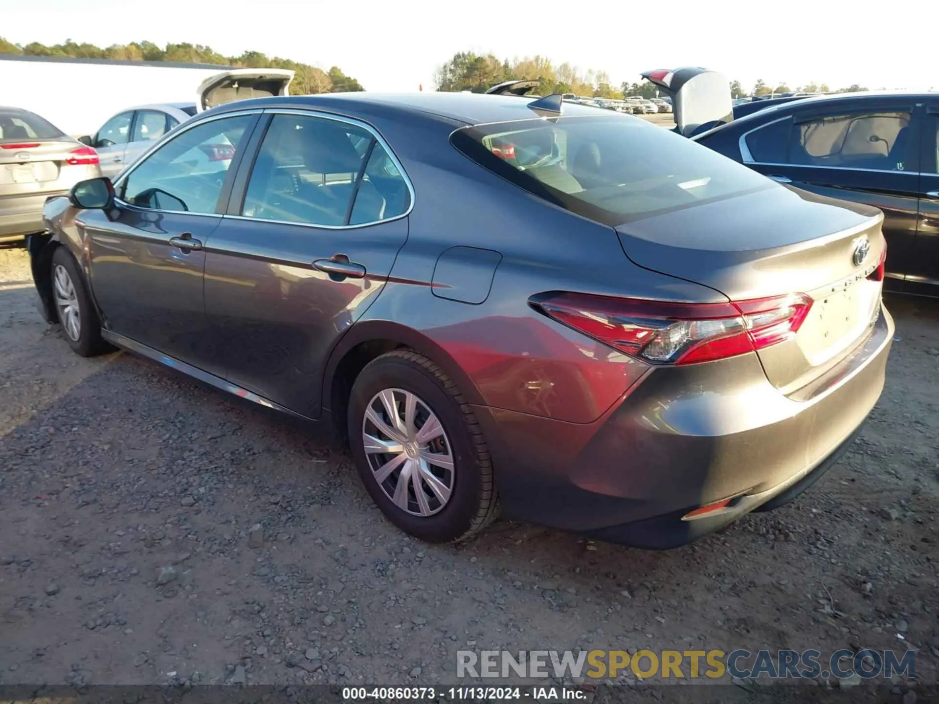 3 fotografías del automóvil dañado 4T1C31AK1MU555589 TOYOTA CAMRY 2021
