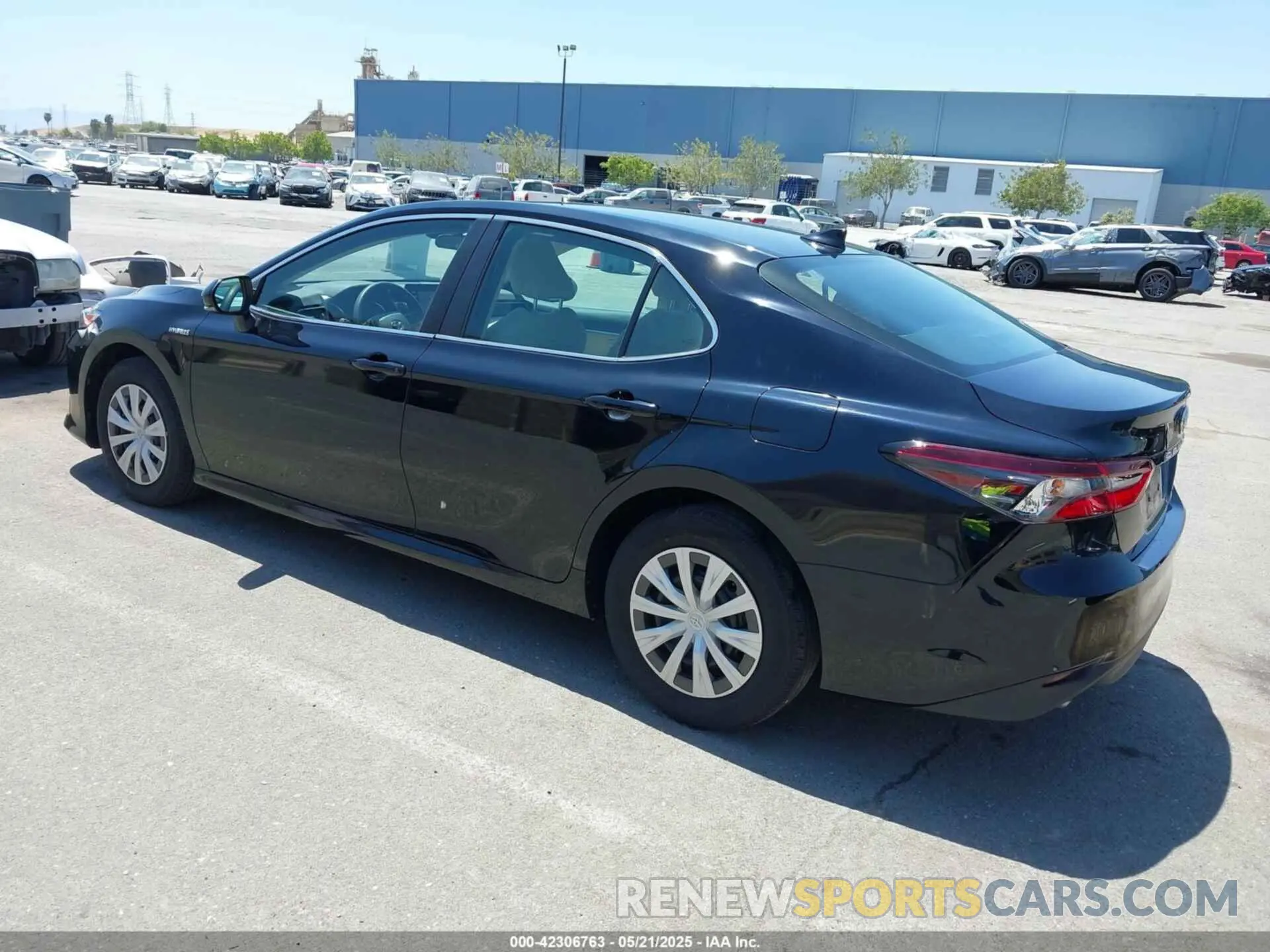 3 fotografías del automóvil dañado 4T1C31AK2MU561188 TOYOTA CAMRY 2021