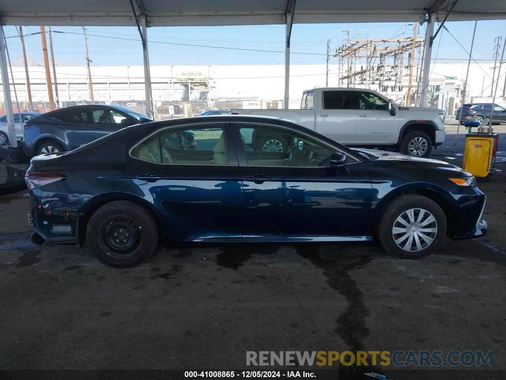 14 fotografías del automóvil dañado 4T1C31AK5MU566479 TOYOTA CAMRY 2021