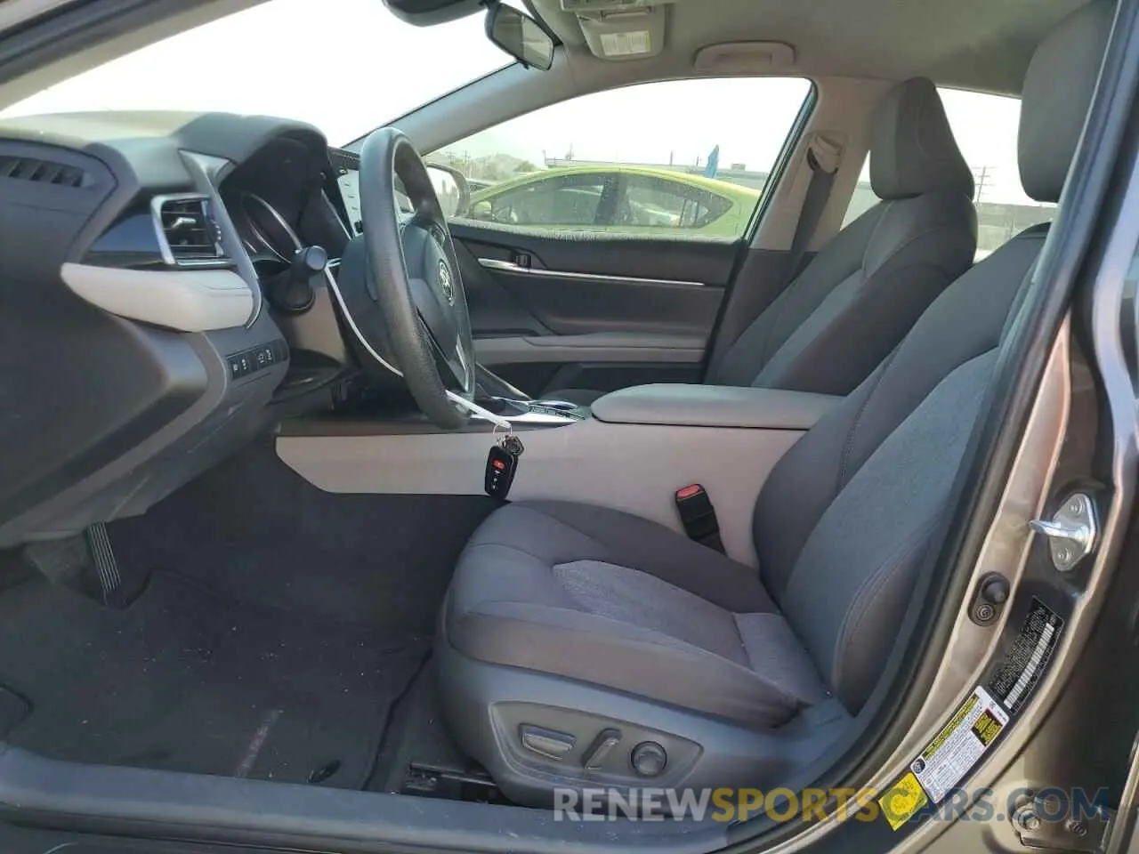7 fotografías del automóvil dañado 4T1C31AK7MU023151 TOYOTA CAMRY 2021