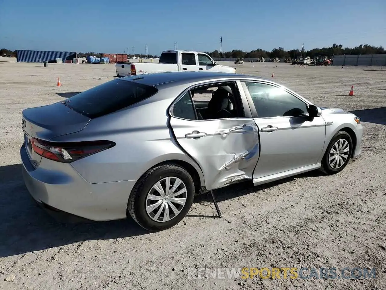 3 fotografías del automóvil dañado 4T1C31AK7MU551353 TOYOTA CAMRY 2021