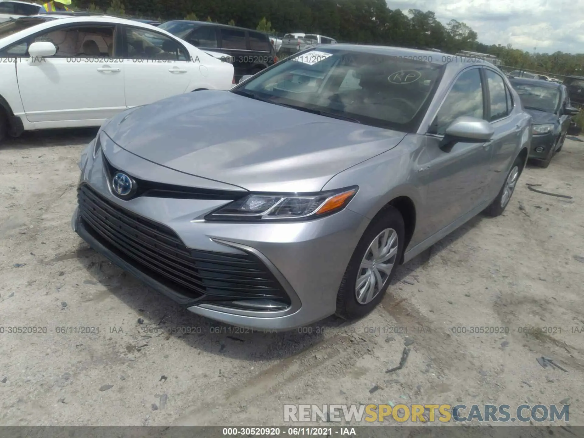 2 fotografías del automóvil dañado 4T1C31AK7MU555595 TOYOTA CAMRY 2021