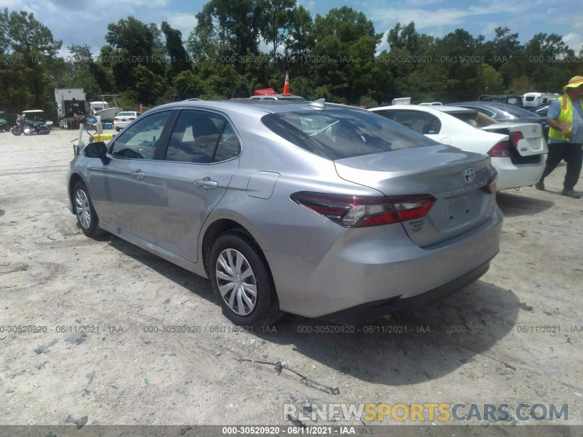 3 fotografías del automóvil dañado 4T1C31AK7MU555595 TOYOTA CAMRY 2021