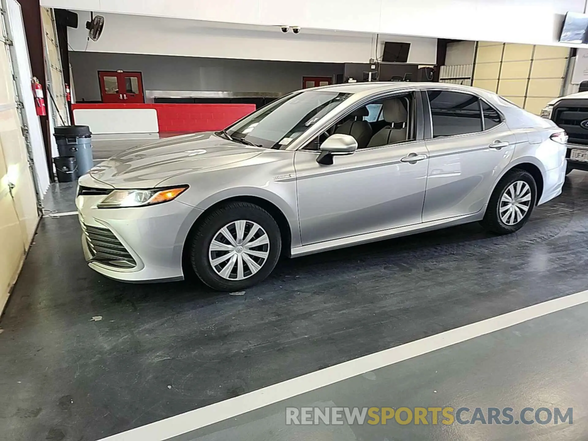 14 fotografías del automóvil dañado 4T1C31AK8MU551863 TOYOTA CAMRY 2021