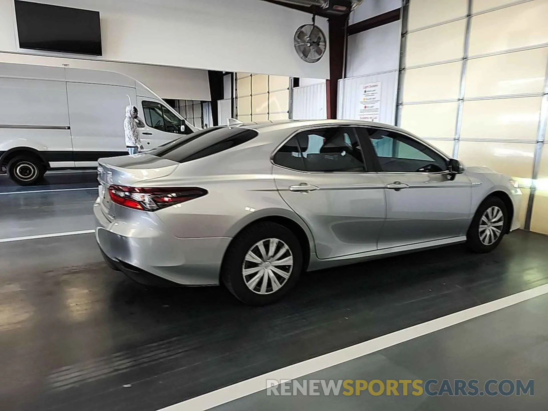 25 fotografías del automóvil dañado 4T1C31AK8MU551863 TOYOTA CAMRY 2021