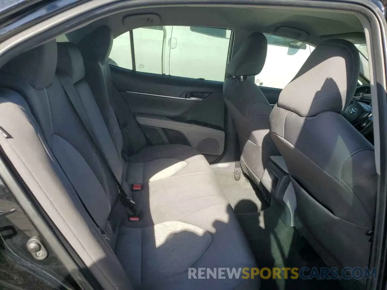 10 fotografías del automóvil dañado 4T1C31AK9MU563231 TOYOTA CAMRY 2021