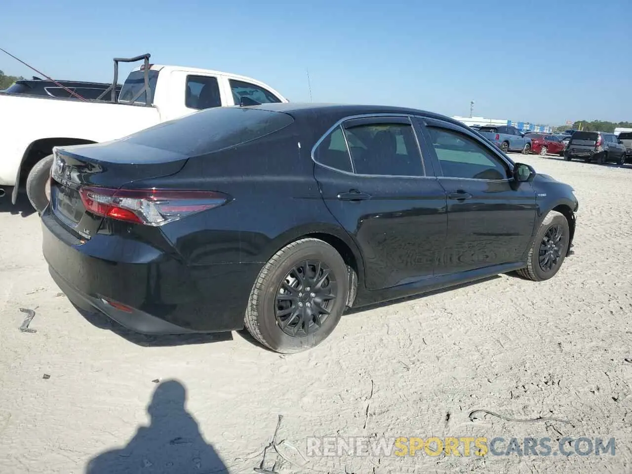3 fotografías del automóvil dañado 4T1C31AK9MU563231 TOYOTA CAMRY 2021