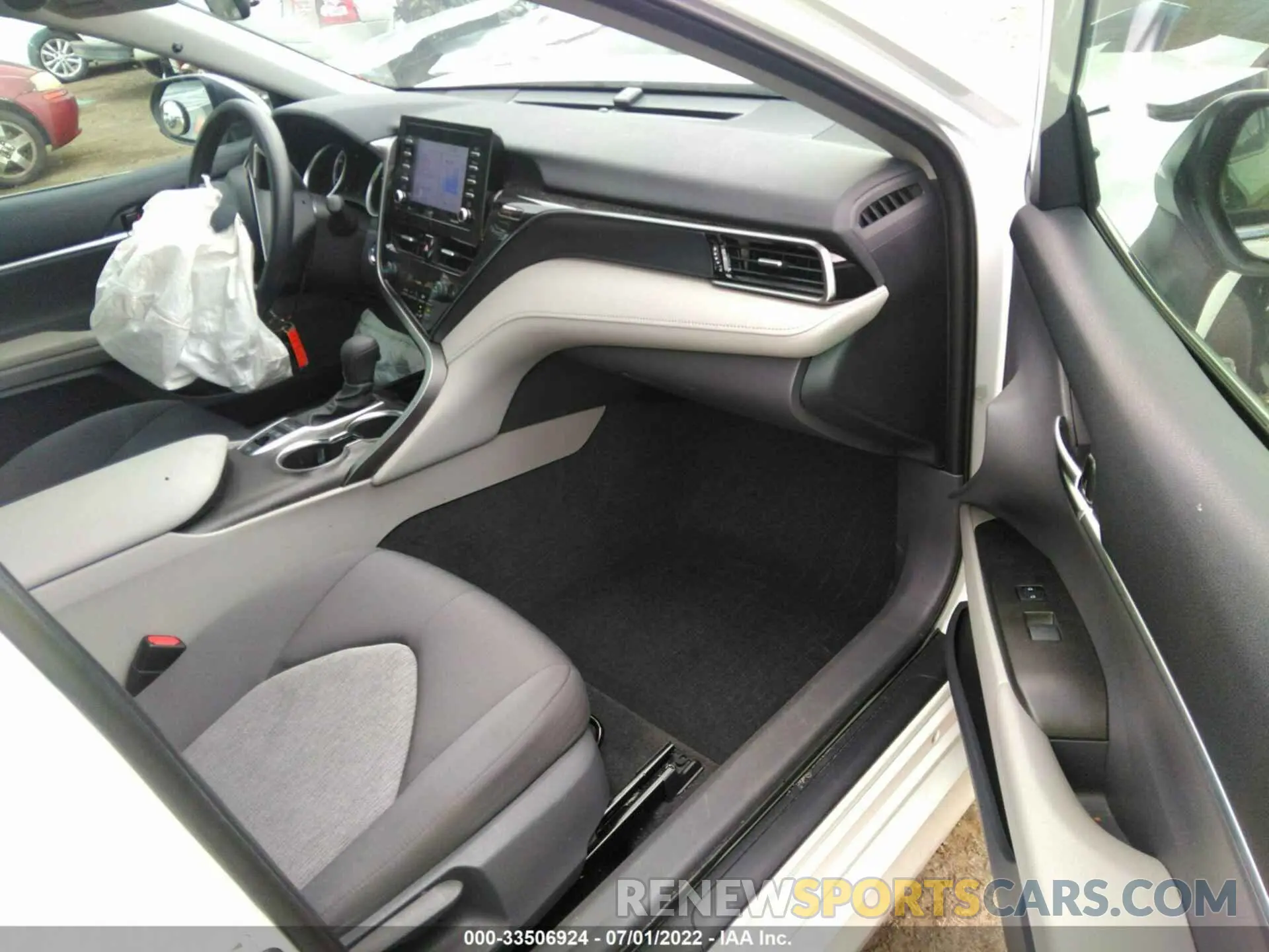 5 fotografías del automóvil dañado 4T1C31AKXMU570012 TOYOTA CAMRY 2021