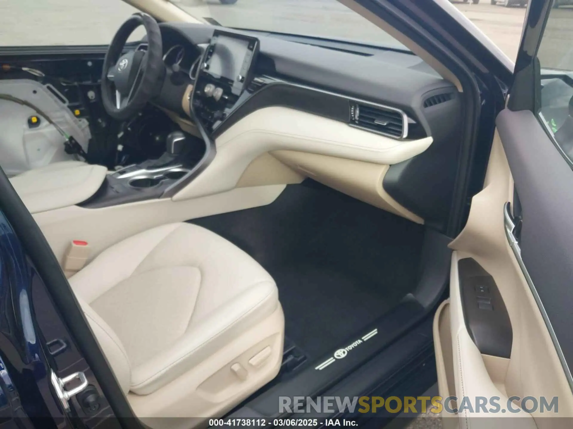 5 fotografías del automóvil dañado 4T1F11AK1MU610318 TOYOTA CAMRY 2021