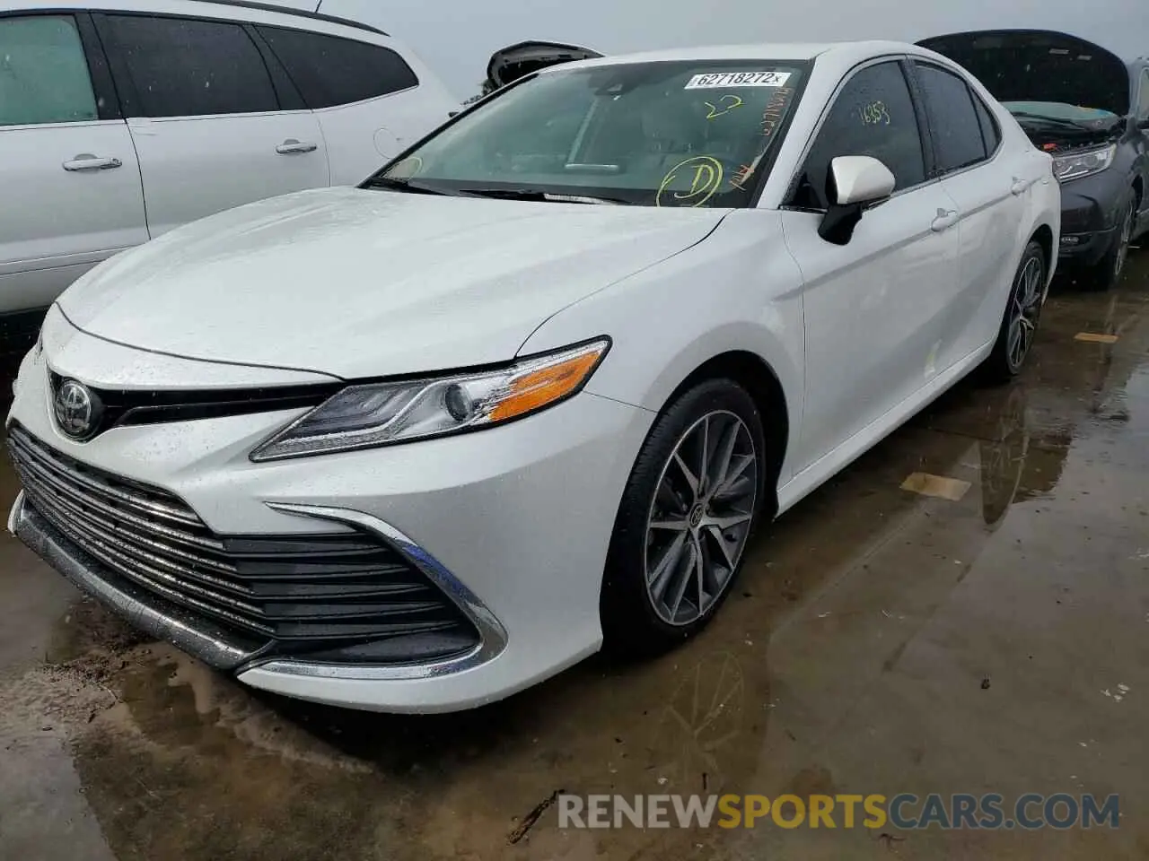 2 fotografías del automóvil dañado 4T1F11AK5MU579638 TOYOTA CAMRY 2021