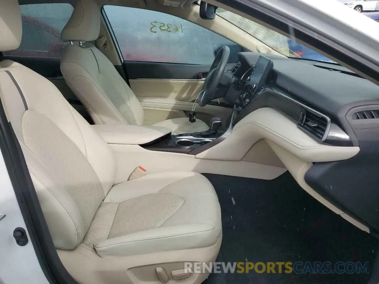 5 fotografías del automóvil dañado 4T1F11AK5MU579638 TOYOTA CAMRY 2021